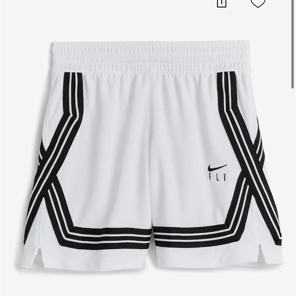 NWT Nike Black and White Athletic Shorts/ basketball shorts. women S or kids M